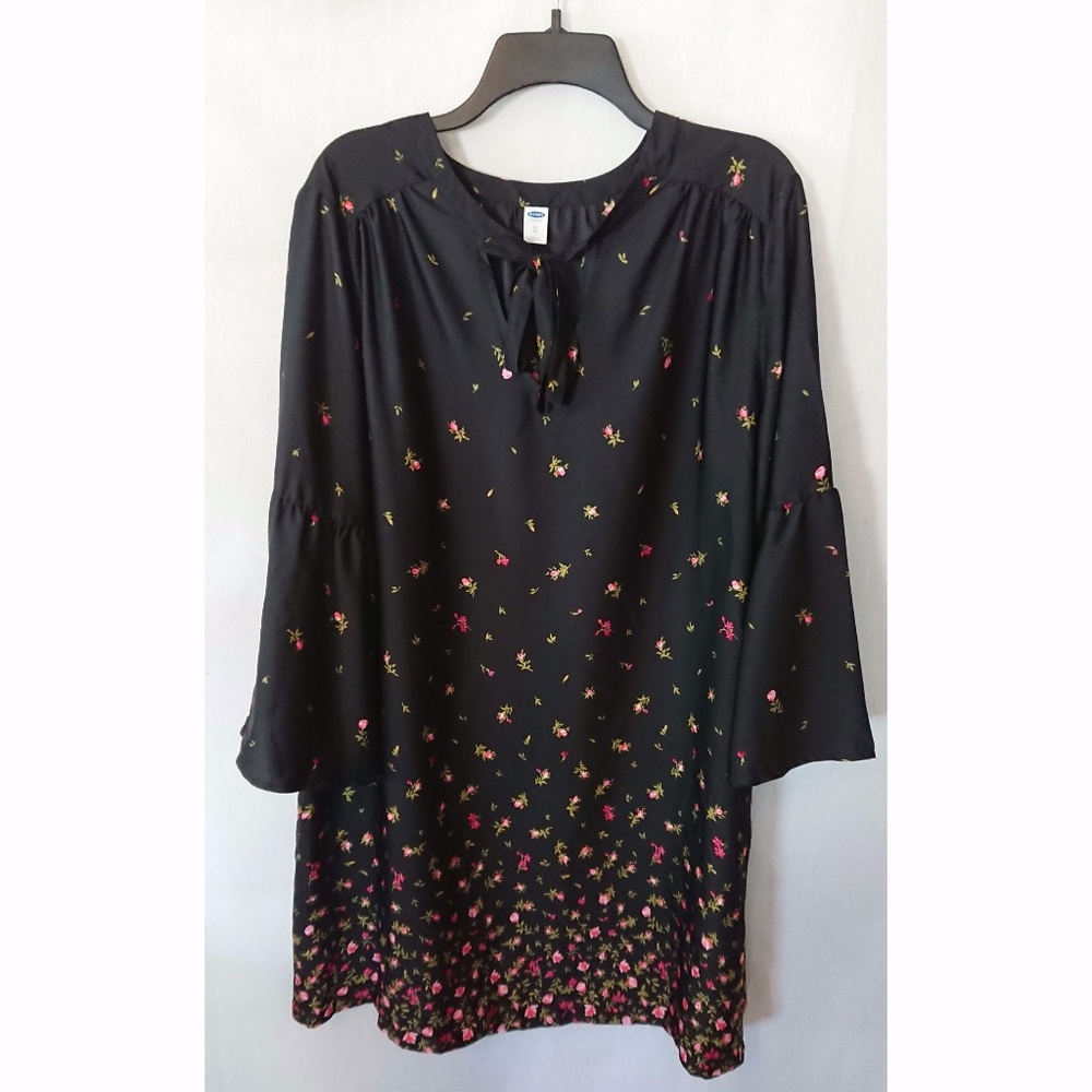 Flowing Black Floral Bell Sleeve Dress